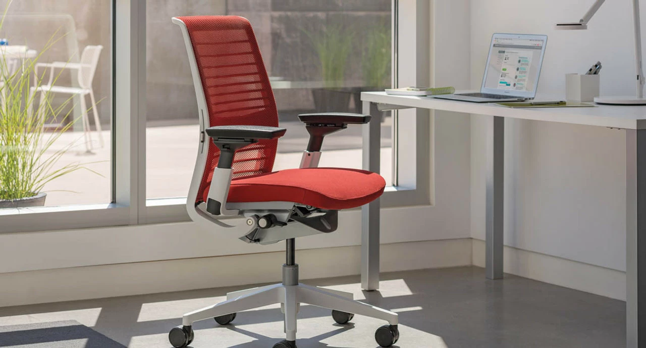 Steelcase Think Chair With 3D Knit Back - Image 7